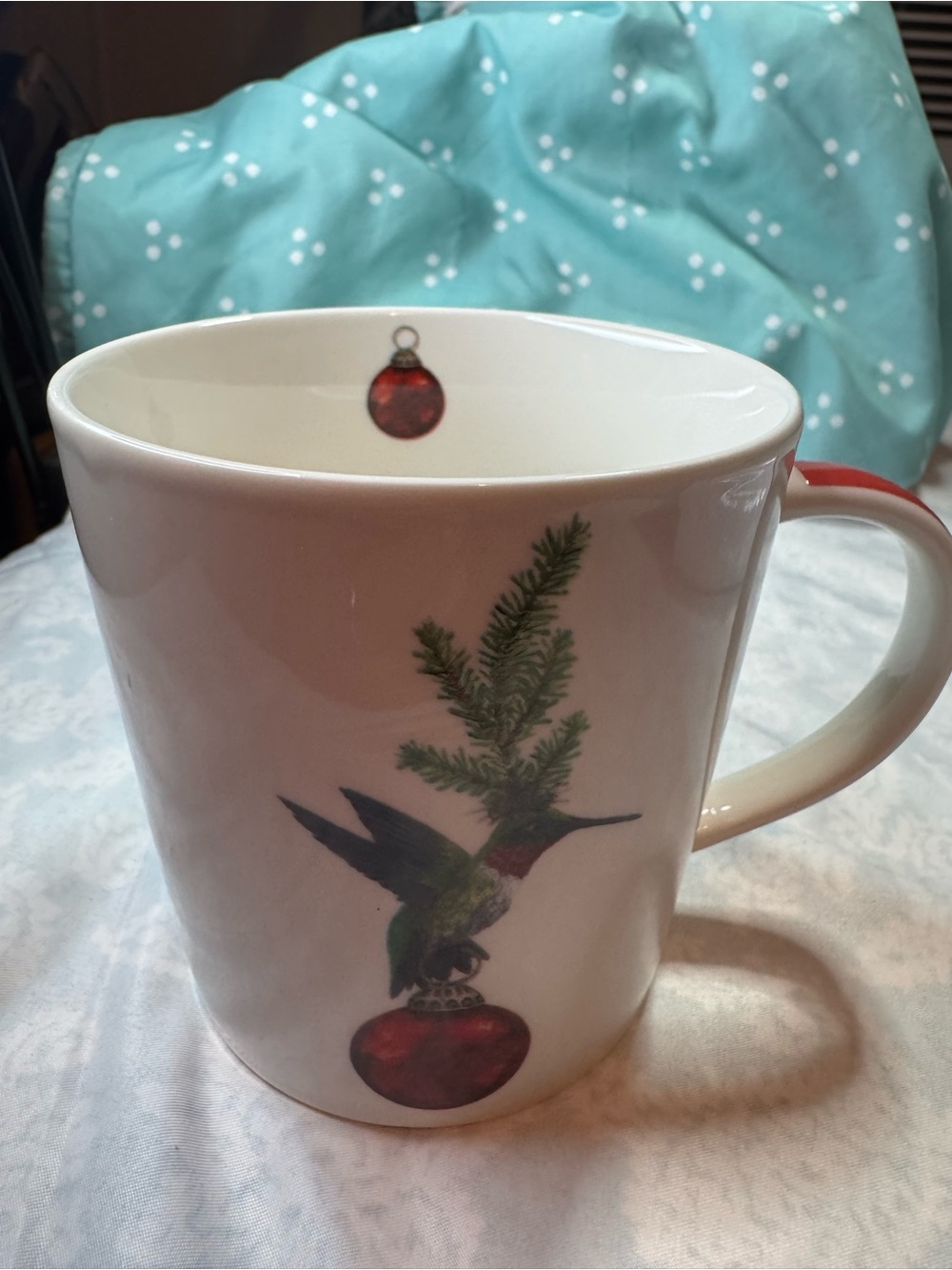 Festive Hummingbird Porcelaine Coffee Mug in White and Red